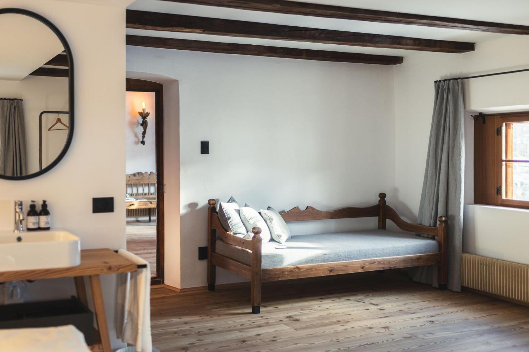 Ansitz Heufler Hotel Rasun di Sopra Luaran gambar
