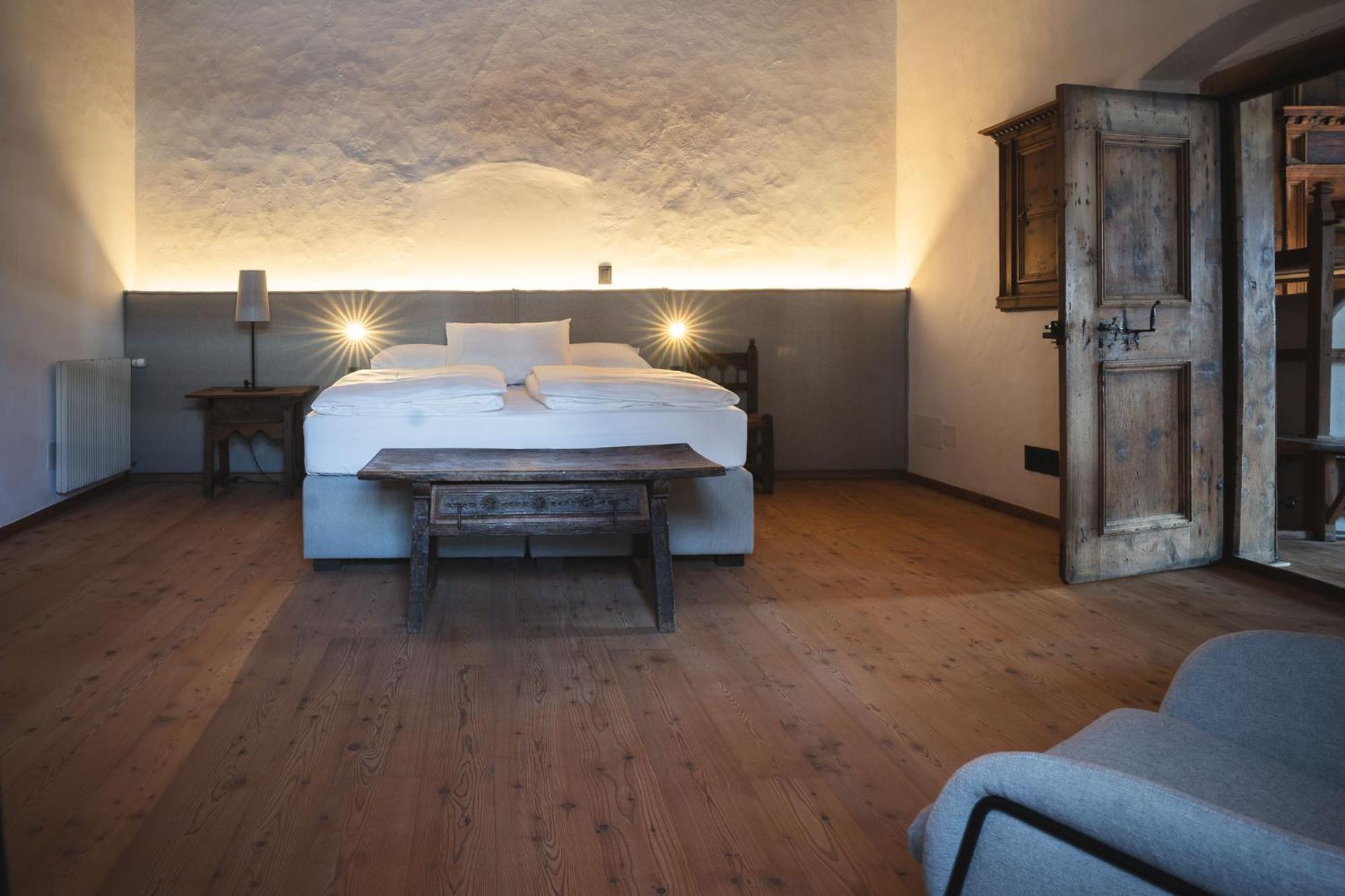 Ansitz Heufler Hotel Rasun di Sopra Luaran gambar